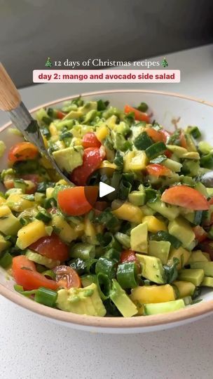 Christmas Day Lunch, Mango And Avocado, Vegan For A Week, Hot Christmas, Mediterranean Diet Plan, Lemon Drizzle, Mango Salad, Vegan Cookbook, Avocado Salad