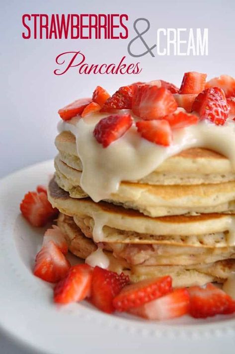 Strawberries and Cream Pancakes Strawberry Pancake Topping, Cream Pancakes, Strawberry Pancakes, Cut Strawberries, Cream Cheese Glaze, Tasty Pancakes, What's For Breakfast, God Mat, Breakfast Pancakes