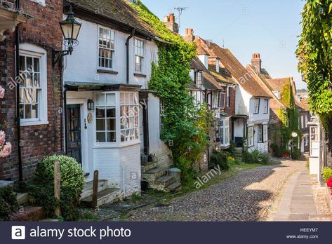 Row Of Cottages, Medieval Row House, English Row Houses, Old English Town, Rye Sussex, English Town, Chester Cathedral, Village Street, Build Inspiration