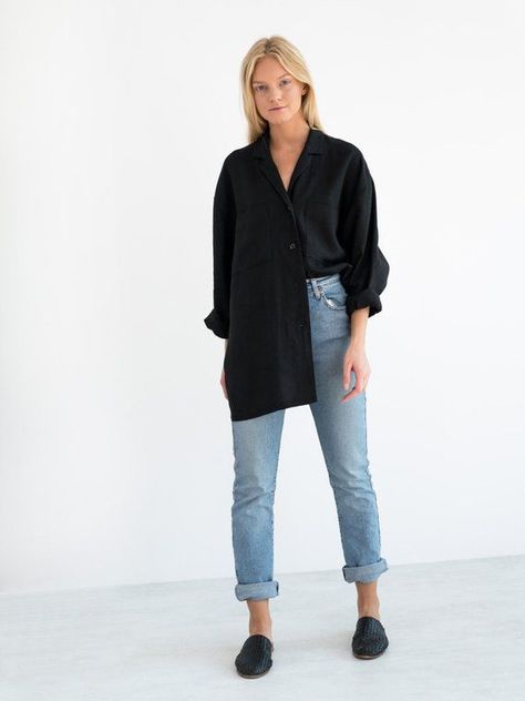 97d0145823aeb8ed80617be62e08bdccdesc41687819ri Oversized Button Down Shirt Outfit, Black Linen Blazer, Black Shirt Outfits, Linen Shirt Outfit, Oversized Shirt Outfit, Black Linen Shirt, Oversize Outfit, Oversized Linen Shirt, Black Button Up Shirt