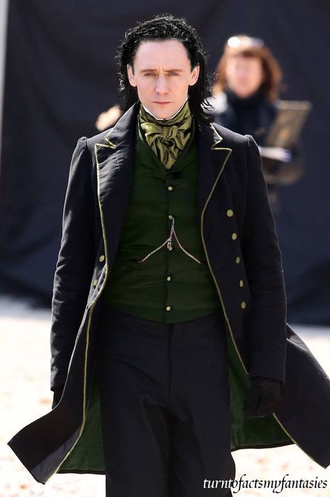 Filming Crimson Peak Tom Hiddleston Imagines, Thomas Sharpe, Crimson Peak, Thomas William Hiddleston, Creative Stuff, Tom Hiddleston Loki, The Perfect Guy, Movie Costumes, Jessica Chastain