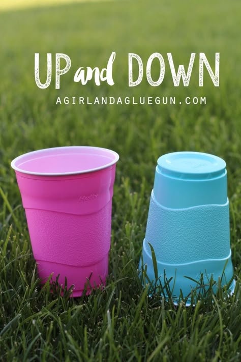 18 activities to do with plastic cups! - A girl and a glue gun Up And Down, Field Day Games, Picnic Games, Kid Games, Cup Game, Reunion Games, Cup Games, Anemometer, Minute To Win It Games