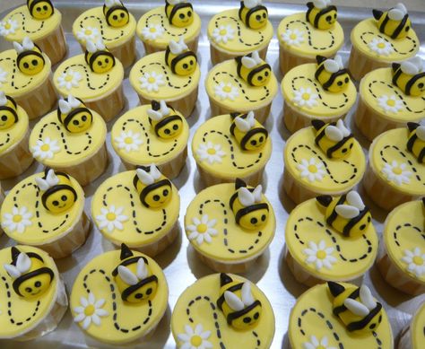 Jenn Cupcakes & Muffins: BumbleBee Cake & Cupcakes Bee Deserts, Bumblebee Cupcakes, Beehive Cupcakes, Bumblebee Cake, Bumble Bee Cupcakes, Bee Cupcakes, 2nd Birthday Party For Girl, Bee Cakes, Cupcake Cake Designs