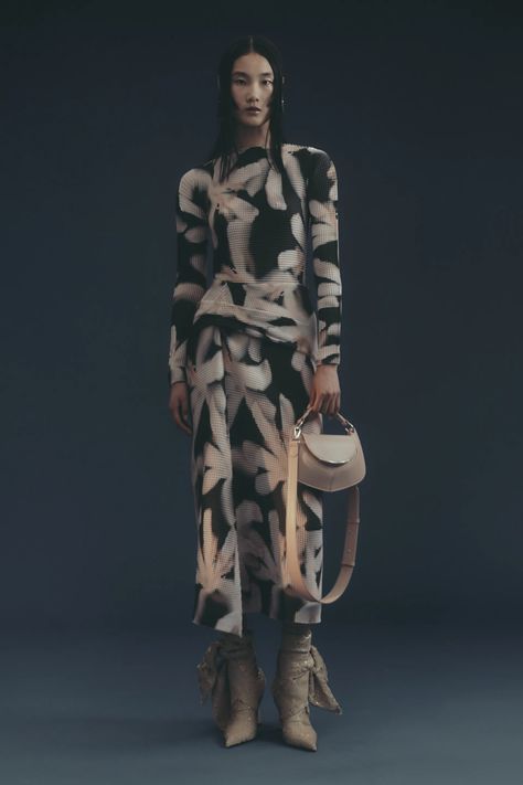 Del Core, Resort 2024 Collection, Fashion Trend Forecast, Opera Coat, Resort 2024, Sanya, Column Dress, Mermaid Skirt, Print Trends