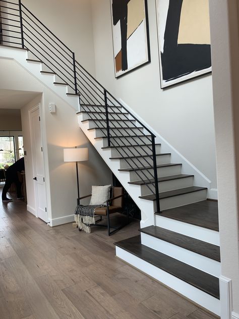 Light Floor Dark Stairs, Staircase Flooring, Black Staircase, Stair Wall, Loft Stairs, House Staircase, Stair Railing Design, Miami Houses, Stair Remodel