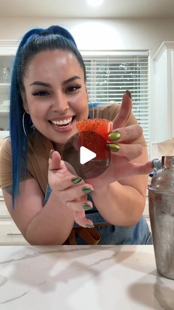 Watermelon Candy Shots, Pickle Chamoy Recipe, Chamoy Drinks Cocktails, Candy Shots Recipe, Chamoy Drinks, Mexican Candy Shots, Candy Shots, Watermelon Drink, Mexican Candy