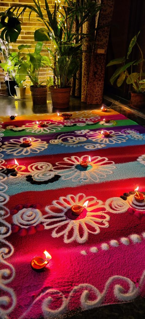 Sanskar Bharti Rangoli, Sanskar Bharti Rangoli Designs, Rangoli Diwali, Easy Rangoli Designs Videos, Rangoli Designs Simple Diwali, Easy Rangoli Designs Diwali, Rangoli Side Designs, Diwali Decorations At Home, Rangoli Colours