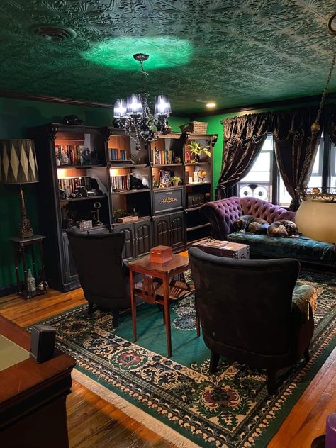 Slytherin Office Aesthetic, Slytherin Office, Dark Room Interior, Moody Homes, Boho Maximalism, Rich Goals, Slytherin Room, New House Goals, Castle Inspiration