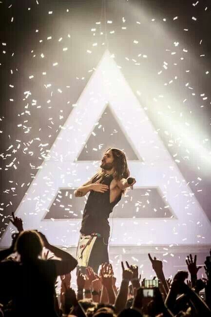 Jared Leto favorite actor and singer all in one! Mars Wallpaper, Thirty Seconds To Mars, Good Charlotte, Shannon Leto, Thirty Seconds, Life On Mars, Younger Brother, 30 Seconds To Mars, Asking Alexandria