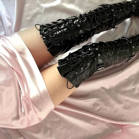 Miu Iruma Aesthetic, Red Gothic Dress, Miu Iruma, The Fame Monster, Gothic Aesthetic, Angel Face, Stylish Shoes, Aesthetic Outfits, Leather Glove