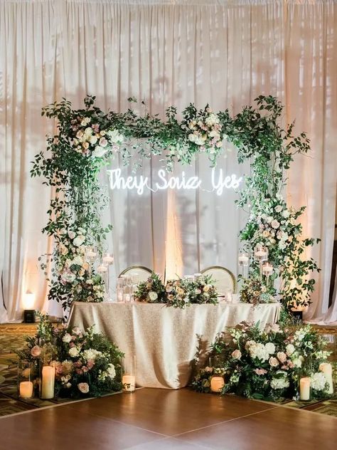 Wedding Couple Table, Wedding Reception Head Table, Sweetheart Table Backdrop, Reception Head Table, Wedding In Arizona, Wedding Head Table, Head Table Wedding, Sweetheart Table Wedding, Table For Two