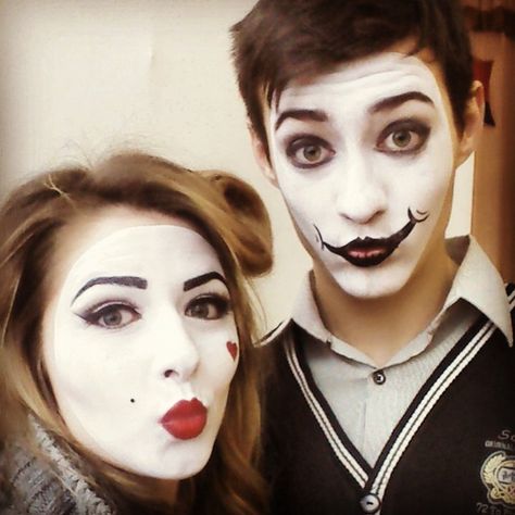 Circus Ideas, Mime Makeup, Circus Costumes, Couple Costume, White Face, Costume Ideas, Circus, Face Paint, Halloween Face