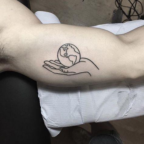 could be earth on a plate with fork and knife to symbolize veganism Globe Tattoo, Globe Tattoos, Earth Tattoo, Hands Tattoo, Petit Tattoo, Vegan Tattoo, World Tattoo, B Tattoo, Tattoo Feminina