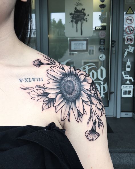 #flowers #flowertattoo #rosetattoo #sunflowertattoo #sonnenblume #nelken #cloves #rose #shouldertattoo #linetattoo #finelinetattoo… Sunflour Tattoo, Sunflower Tattoo Linework, Sunflower Tattoo Dotwork, Botanical Sunflower Tattoo, Dark Sunflower Tattoo, Sunflower Tattoo, Fine Line Tattoos, Line Tattoos, Rose Tattoo