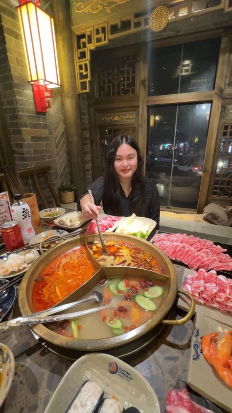 Hot Pot Aesthetic, Hotpot Aesthetic, Hotpot Restaurant, Aesthetic Foods, Japan Aesthetic, People Eating, On The Menu, Instagram Photo Inspiration, Summer Photos