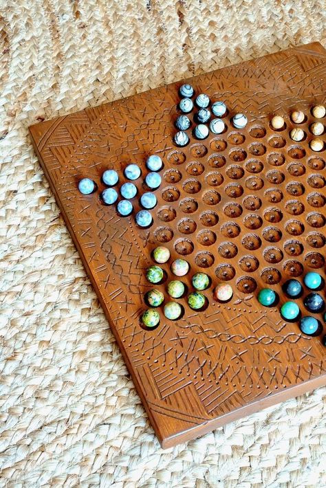 Chinese Checkers Board, Playing Board Games, Board Games Diy, Chinese Checkers, Wifi Sign, Wood Craft Projects, Dremel Tool, Family Fun Games, Year One