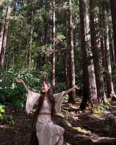 Hitomi Mochizuki Outfits, Earthy Girl Aesthetic, Earthy Witch, Hitomi Mochizuki, Hiking Poses, Woodland Witch, Radiant Woman, Sound Bowls, Goth Babe