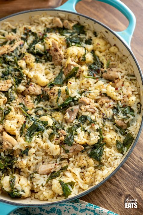 Garlic Chicken Rice, Garlic Chicken And Rice, One Pan Recipe, Chicken And Rice Casserole, Pan Recipe, Lemon Garlic Chicken, Spinach Recipes, Chicken And Rice, Health Dinner Recipes