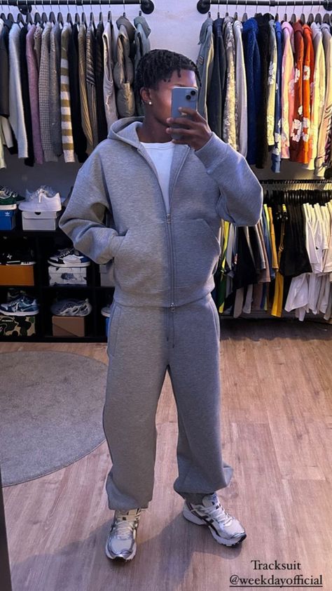 Fly Fits Men, Tracksuit Men Outfit, Lululemon Outfit Men, Calm Fits Men, Sweatsuits Men, Tracksuit Outfit Mens, Sweatsuit Outfit, Sporty Outfits Men, Basic Ootd