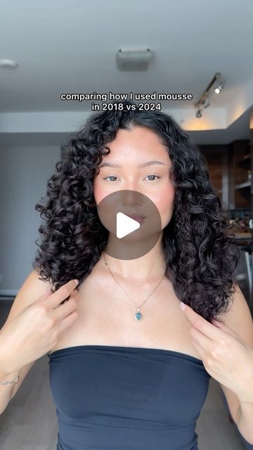 Moisture Overload Curly Hair, How To Apply Mousse To Hair, How To Use Mousse For Curly Hair, Hair Mousse How To Use, Olaplex No 7 Oil, Mousse Hair, Curly Hair Mousse, Curl Mousse, Curly Hair Tutorial