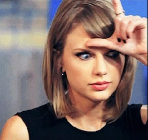 Taylor Swift Funny Face, Errors Tour, 2023 Taylor Swift, Round Pfp, Funny Faces Pictures, Swift Quotes, Teaching Quotes, My Idol, Taylors Version