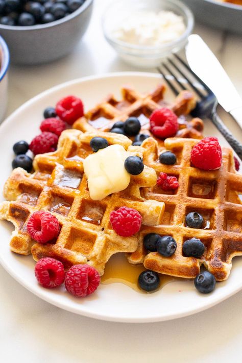 Cottage Cheese Waffles (High in Protein) - iFoodReal.com Oatmeal Cottage Cheese Waffles, Cottage Cheese Waffle Recipe, Cottage Cheese Waffles, Waffles Healthy, Almond Flour Waffles, Oatmeal Waffles, Healthy Waffles, Cheese Waffles, Blueberry Waffles