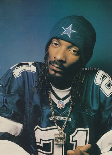 Snoop Snoop Dogg 90s, 90s Rappers, Source Magazine, Looks Hip Hop, Hip Hop Classics, Gangsta Style, Real Hip Hop, Snoop Dog, Gangsta Rap