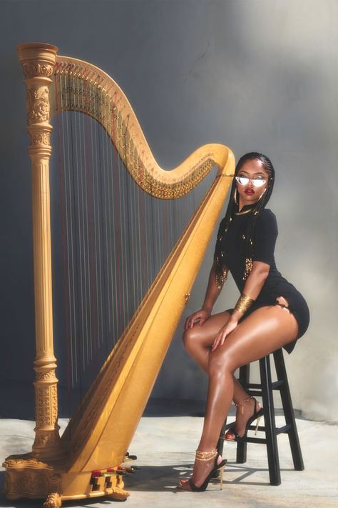 Grammys: Harpist Madison Calley Performing With Roddy Ricch Madison Calley, Beyond Grateful, Brown Legs, Instagram Famous, Scene Design, Artistic Photography, Latest Music, Grammy Awards, Harp