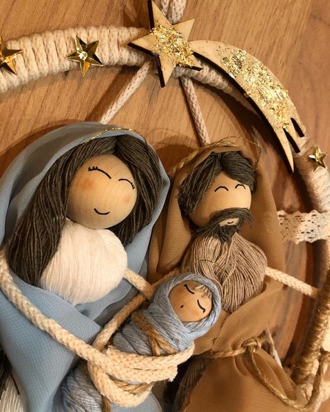 Macrame Dolls, Christmas Angel Crafts, Activity Day Girls, Macrame Baby, Macrame Dream Catcher, Macrame Christmas, Yarn Dolls, Jute Crafts, Pinterest Diy Crafts