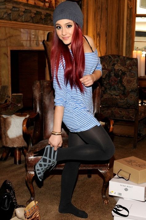 Ariana Grande Tights, Ariana Grande Red Hair, Ariana Grande Legs, Ariana Grande Bra, Black Opaque Tights, Jamie Lynn Spears, Cute Tights, Ariana Grande Style, Ariana Grande Photos