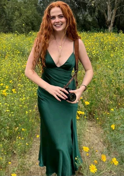 Faith Collins, I Love Redheads, Pretty Redhead, Makeup Mistakes, Hair Up Styles, Make Mistakes, Green Outfit, Perfect Makeup, Ginger Hair