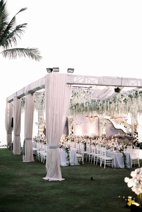 Outdoor Evening Wedding, Wedding Setup, Luxury Weddings Reception, Luxury Wedding Decor, Wedding Venue Decorations, Event Tent, Outdoor Wedding Reception, Event Decoration, Wedding Stage Decorations