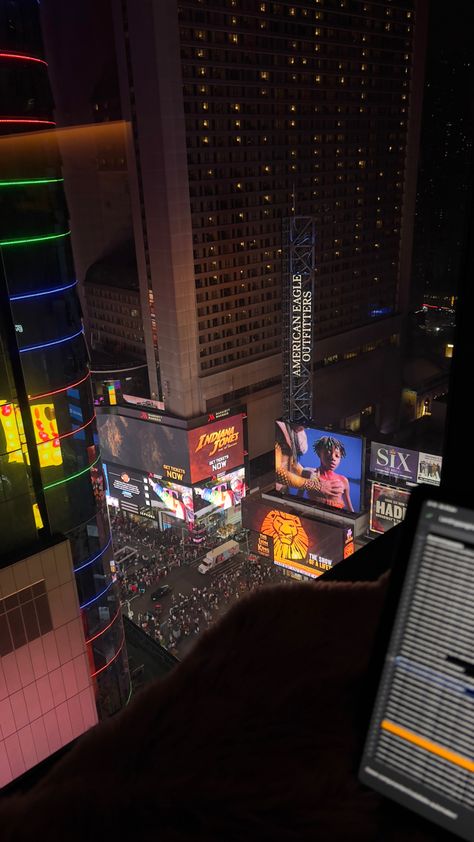 The time square EDITION hotel views New York Hotel View, Nyc Hotels With View, Penthouse In New York, Hotel View, Edition Hotel, Nyc Night, Nyc Hotels, Night Drive, New York Hotels