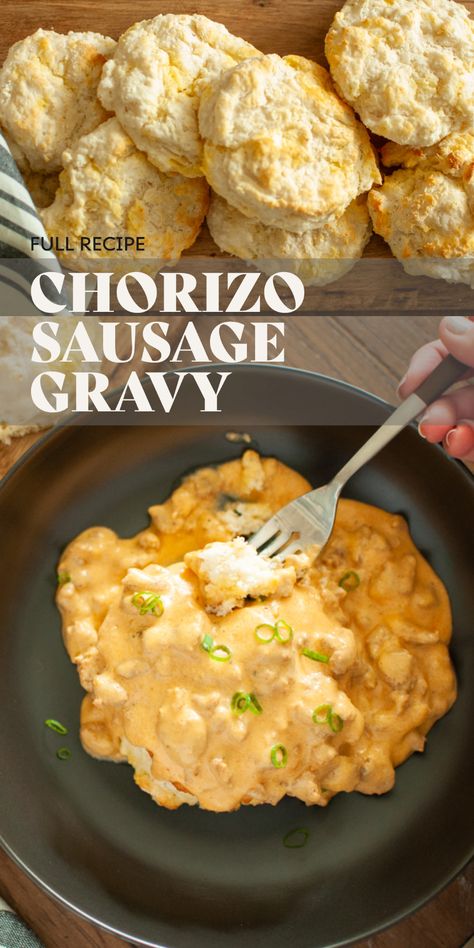 Recipes With Chorizo Sausage, Chorizo Gravy, Breakfast Gravy, Chorizo Breakfast, Biscuits Gravy, Spicy Gravy, Buttermilk Biscuits Recipe, Chorizo Recipes, Chorizo Sausage