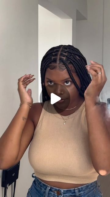 ProtectiveStyles on Instagram: "A quick lil head wrap tutorial go style your braids. #pressplay + save for later! 😍 @mariadudaaaa0 • #protectivestyles #naturalhair #knotlessbraids #braids" Braid Wrap Styles, Wrap Braid Tutorial, Knotless Braids With Headband, Head Wraps With Braids, How To Style Braids With Scarf, Head Wrap With Braids, Bandana With Braids, Head Wrap Styles With Braids, Ways To Style Knotless Box Braids