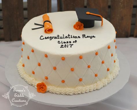 Graduation cake with orange accents Red Black And White Graduation Cake, Graduation Party Ideas Orange And Black, Orange Black And White Graduation Party, Orange Grad Party, Orange And Black Graduation Cake, Utk Graduation, Graduation Orange And Black, Utsa Graduation Cake, Orange Graduation Party