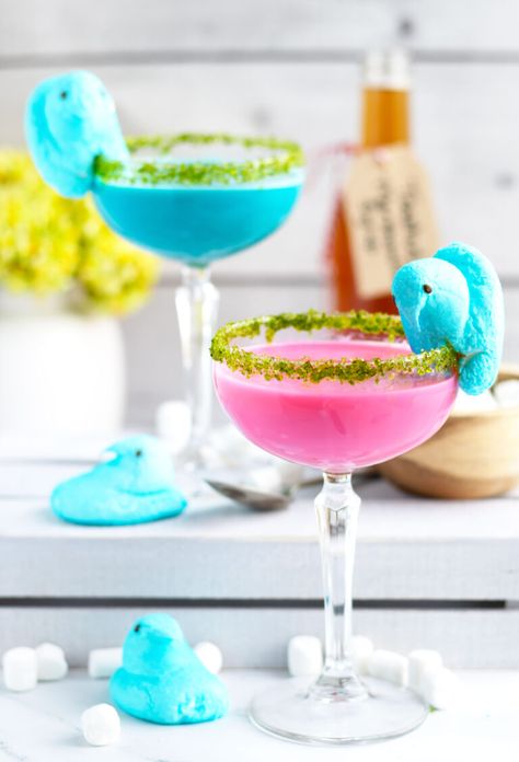 Easter Peep Martini | 3 Yummy Tummies Marshmallow Syrup Recipe, Mardi Gras Cocktails, Peach Martini, Baby Shower Cocktails, Marshmallow Vodka, Pumpkin Pie Martini, Easter Cocktails, Christmas Sangria, Fuzzy Navel