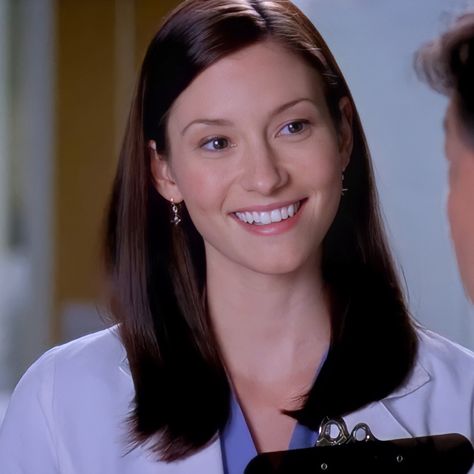 Lexie Grey Season 4, Lexi Grey Hair, Lexie Grey Hair, Lexi Grey, Female Movie Characters, Brown Hair Female, Work Song, Chyler Leigh, Greys Anatomy Characters