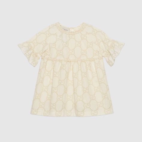 Shop the White GG Broderie Baby Anglaise Dress at GUCCI.COM. Enjoy Free Shipping and Complimentary Gift Wrapping. Luxury Baby Fashion, Anglaise Dress, Luxury Baby Clothes, Baby Gril, Gucci Baby, Bear Outfits, Dress Gift