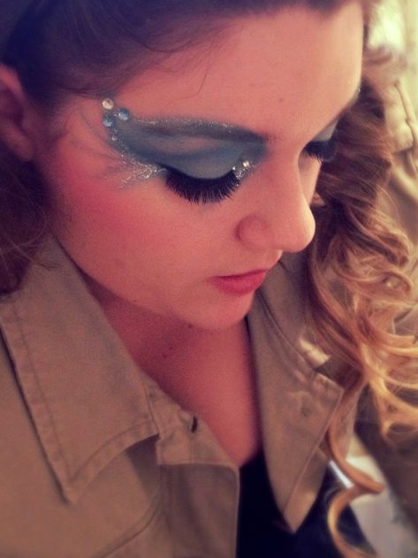 Seussical the musical, Gertrude McFuzz Jungle Book Elephant Costume, Elephant Makeup Halloween, Gertrude Mcfuzz Makeup, Seussical Aesthetic, Suessical The Musical Makeup, Seussical Gertrude, Seussical Makeup, Seussical Set, Seussical Musical