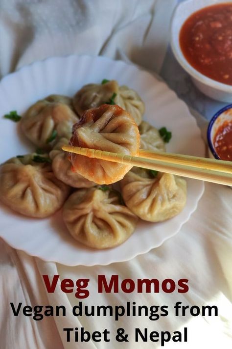 Tibetan Dumplings, Veg Dumplings, Easy Dumplings Recipe, Vegetarian Asian, Veg Momos, Momos Recipe, Vegan Dumplings, Vegan Asian Recipes, Vegetarian Main Course