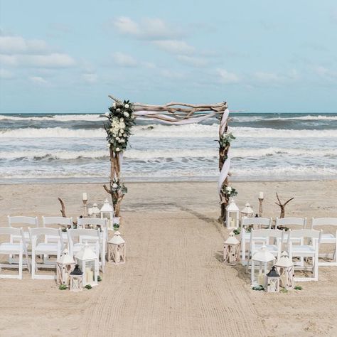 Loving this driftwood arch by I Do OBX Weddings & Events! 😍💍🌊 From officiant services to ceremony & reception design, I Do OBX has you and your significant other covered! Obx House, Byron Beach, Beach Wedding Arch, Obx Wedding, Romantic Wedding Ceremony, Byron Bay Weddings, Outer Banks Wedding, Thailand Beaches, Beach Cruise