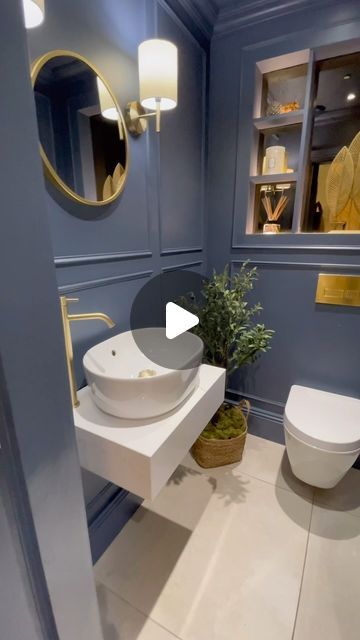 Kate Clarkson on Instagram: "Me - does a reel which shows our colour drenched WC.  What feels like everyone - “what colour is it?”  💙💙💙  Would you go so bold in such a small space?  Happy weekend everyone! xxxxx  #colourdrenching #colourdrench #winedark #navycolour #darkblue" Washroom Paint Ideas, Small Cloakroom Ideas Downstairs Toilet, Colourful Small Bathroom, Colour Drenched Bathroom, Color Drenched Bathroom, Small Downstairs Toilet Ideas, Colorful Small Bathroom, Small Downstairs Toilet, Small Shower Room