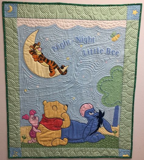 Winnie The Pooh Quilt Patterns, Winnie The Pooh Quilt Ideas, Winnie The Pooh Quilt, Quilt Design Wall, Winnie The Pooh Quotes, Handmade Baby Quilts, Quilt Squares, Doll Quilt