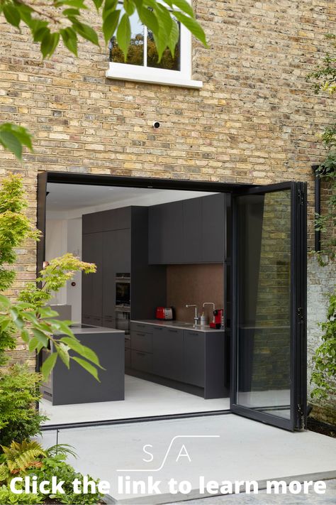 Altering a home deep in West London comes with some responsibility for respecting a past that goes back centuries. A skilled architect familiar well versed in the West London vernacular will understand how to transform a property of any style or respectfully plot a modern structure within the landscape. Repin + tap the link in our bio to learn more about this project. Kitchen Diner Extension, House Extension Plans, Open Plan Kitchen Dining Living, Mandarin Stone, Open Plan Kitchen Diner, Room Extensions, Open Plan Kitchen Dining, Open Plan Kitchen Living Room, Modern Extension