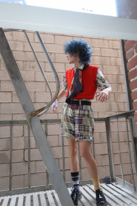 Poetry Outfit Style, Types Of Maximalism, Clownpunk Fashion, Masculine Maximalist Fashion, Enby Outfits Skirt, Chaotic Aesthetic Outfits, Nonbinary Fairycore, Colorful Androgynous Fashion, Masc Clowncore Outfits