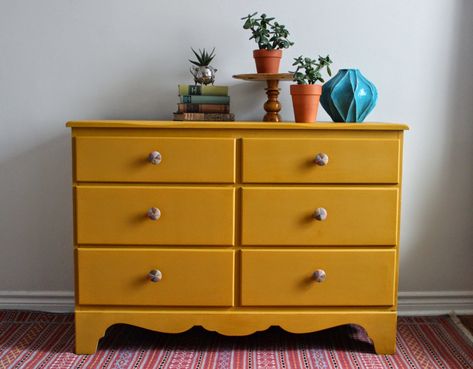 Poppyseed Creative Living: Mustard Yellow Dresser with Hand Painted Knobs Purple Dresser, Yellow Dresser, Hand Painted Dressers, Colorful Dresser, Dresser Painted, Yellow Furniture, Shabby Chic Dresser, General Finishes, Painted Dresser