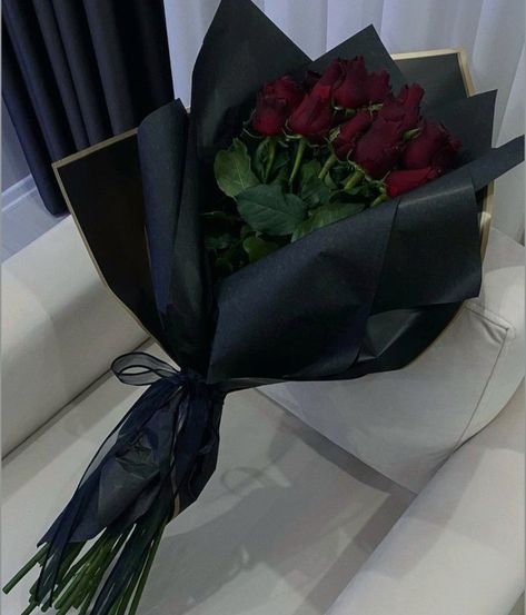 Flowers For Men Gift Man Bouquet, Roses For Men, Black Rose Bouquet, Man Bouquet, Roses Bouquet Gift, Black Bouquet, Black And Red Roses, Flower Boquet, Flowers For Men