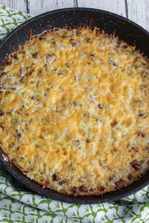 Zesty Sausage Breakfast Frittata Sausage Egg Frittata, Frittata Recipes Breakfast Sausage, Frittata Recipes Breakfast, Fritata Recipe, Sausage Frittata, Sausage Egg Casserole, Breakfast Frittata, Cast Iron Skillet Cooking, Frittata Recipes