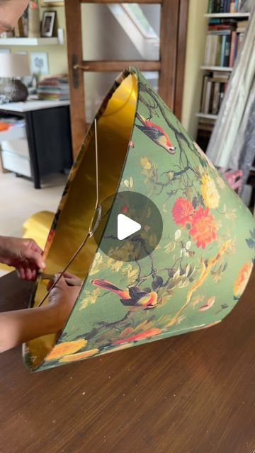 Making Lamp Shades Diy, Diy Wicker Lamp Shade, How To Make A Lampshade, Diy Lamp Shade Ideas, Can Light Covers, Beauvamp Lampshades, Diy Lamp Shade Makeover, Making Lampshades, Lamp Shades Ideas